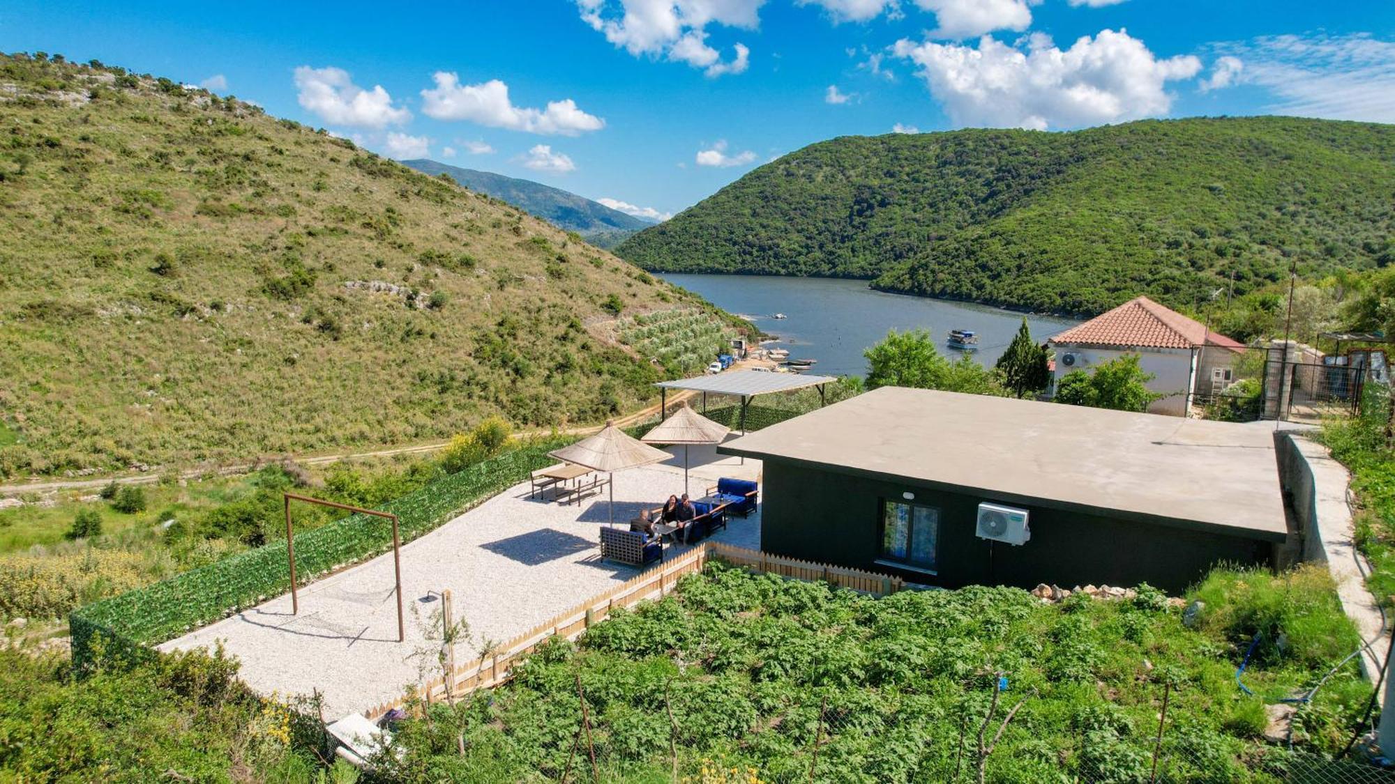 Lago Calmo Villa Ксаміл Екстер'єр фото